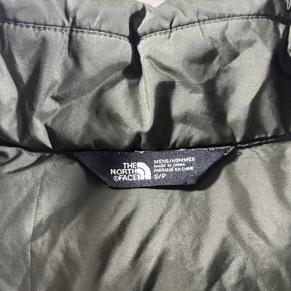 The North Face Puffer Vest Mens Small Green 550 Goose‎ Down Quilted NF0A3CR5